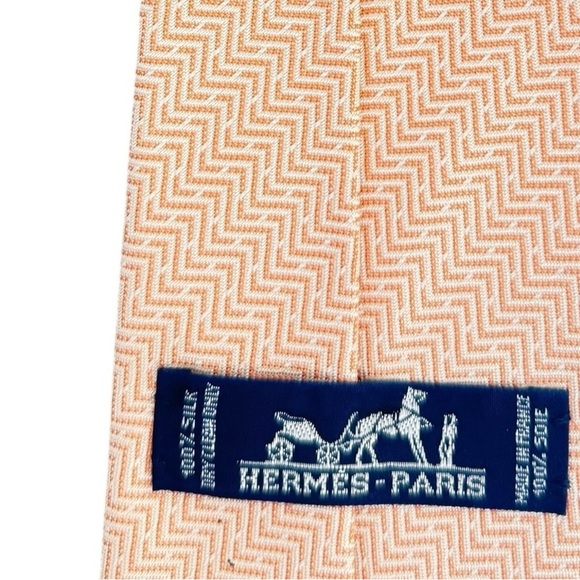 Like New Authentic Hermes-Paris Men's Tie - Picture 3 of 5